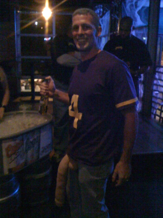 Illustration for article titled Here Are Some Photos Of People Pretending To Be Brett Favre And Jenn Sterger